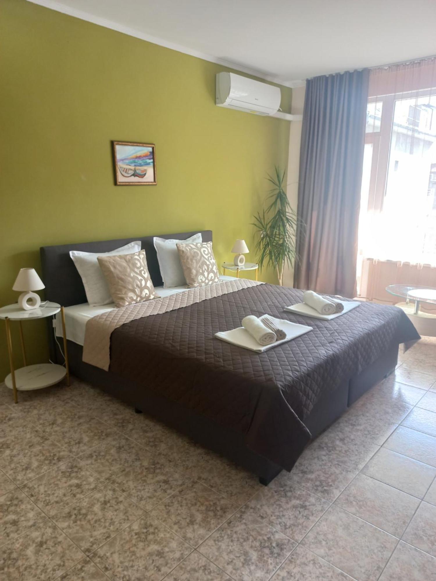 Guest House Pomorie Esterno foto