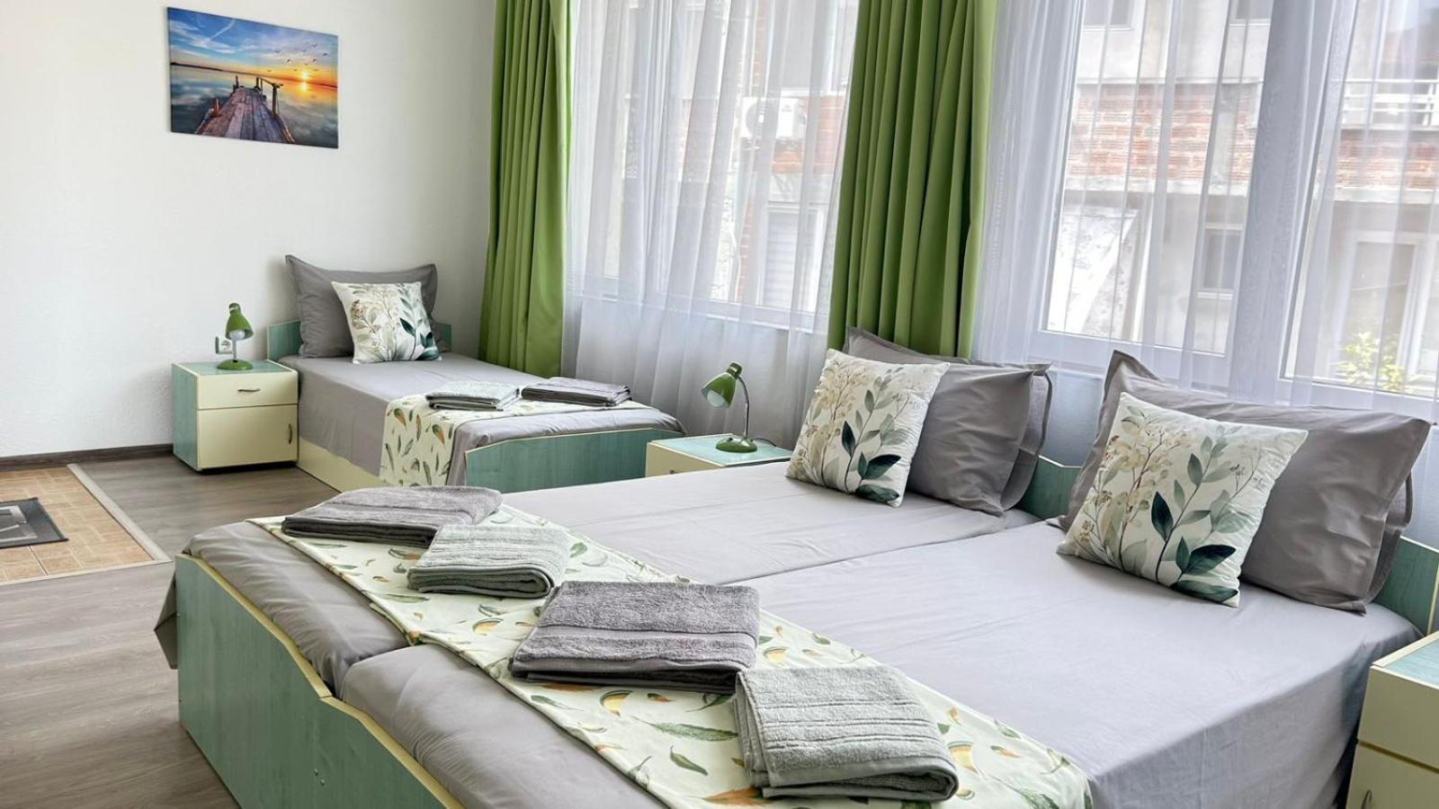 Guest House Pomorie Esterno foto
