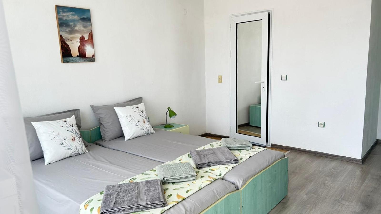 Guest House Pomorie Esterno foto