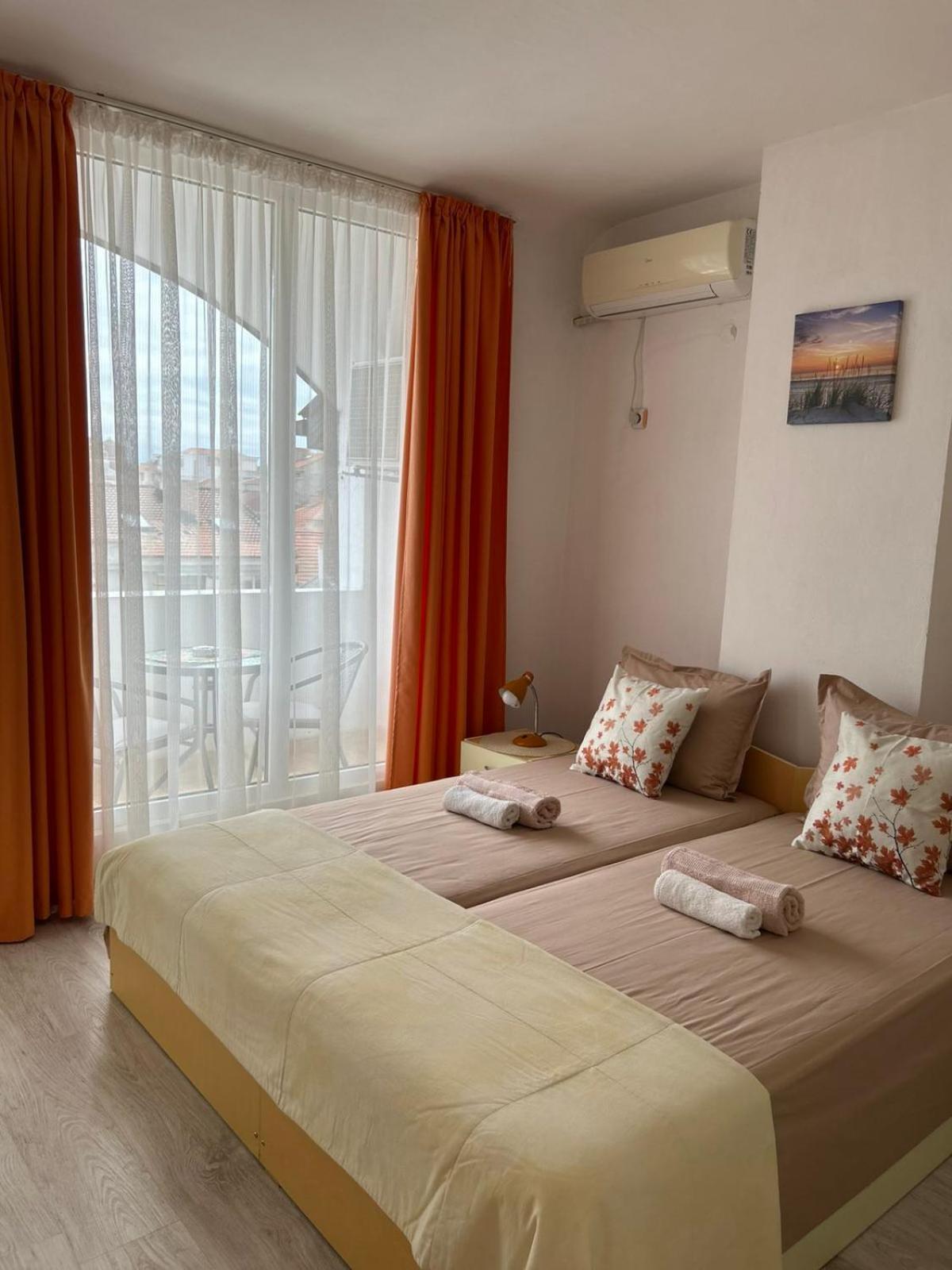 Guest House Pomorie Esterno foto